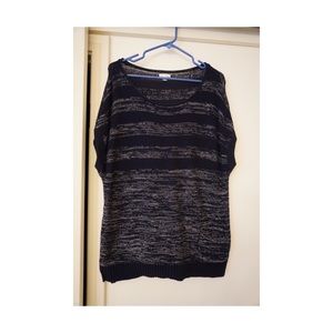 Women’s Gap short sleeve sweater